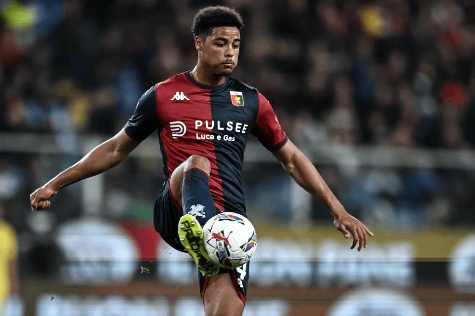 关于曼联险胜国米，范戴克梅开二度德甲的信息